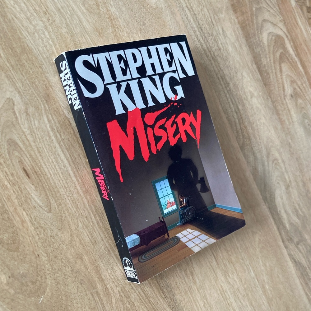 Stephen King 'Misery' Paperback Book